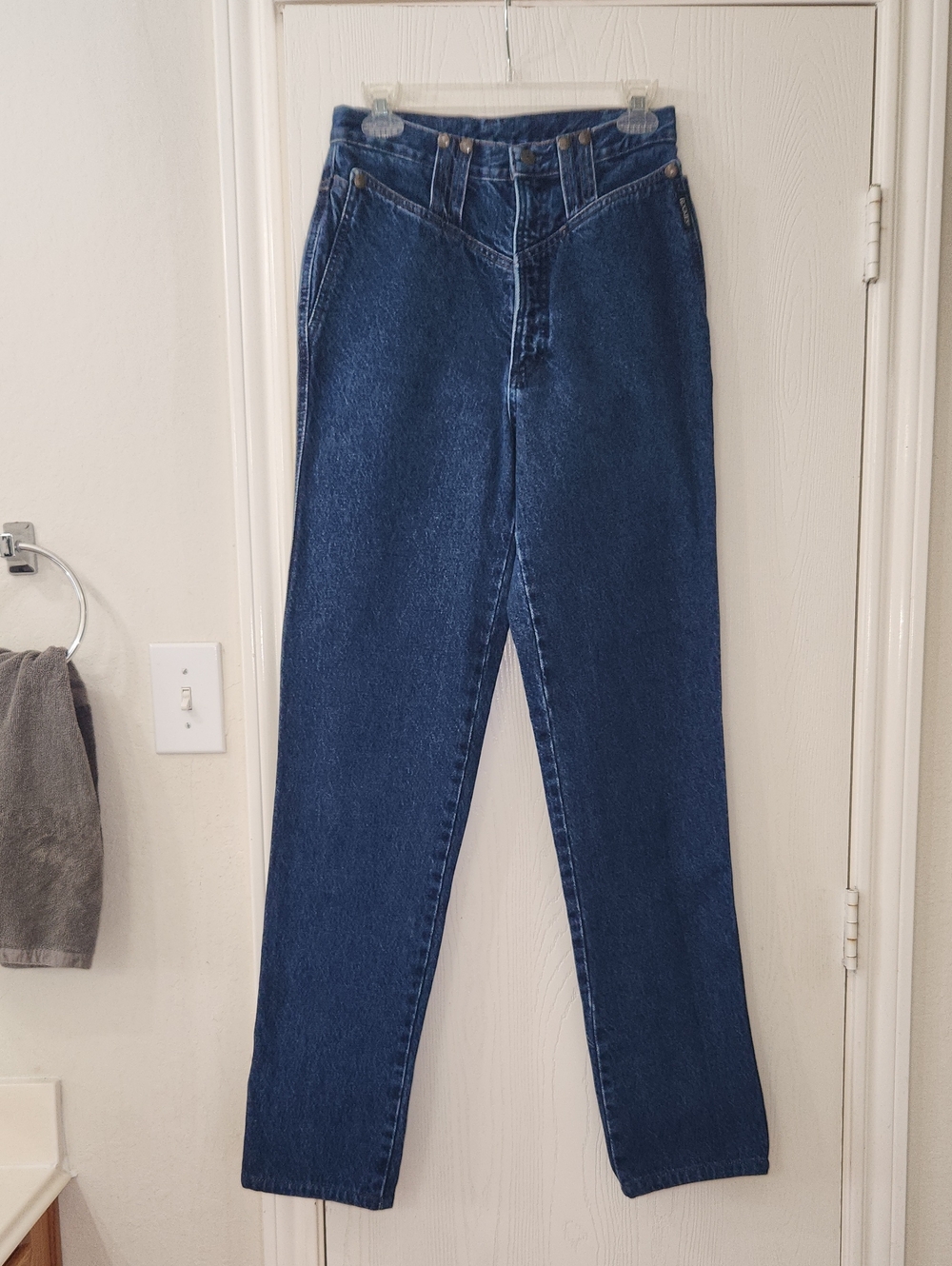 Vintage Rocky Mountain Clothing Co. Denim "Rockies" Jean Style# 1236090 EUC